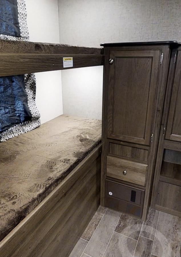 Rundle Mountain Rv Park Hotel Канмор Екстериор снимка